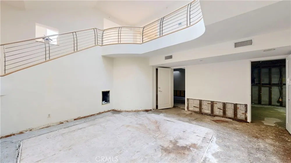 742 Greenridge Drive La Canada Flintridge, CA 91011