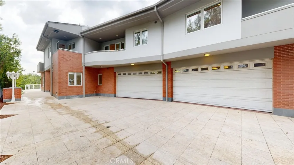 742 Greenridge Drive La Canada Flintridge, CA 91011