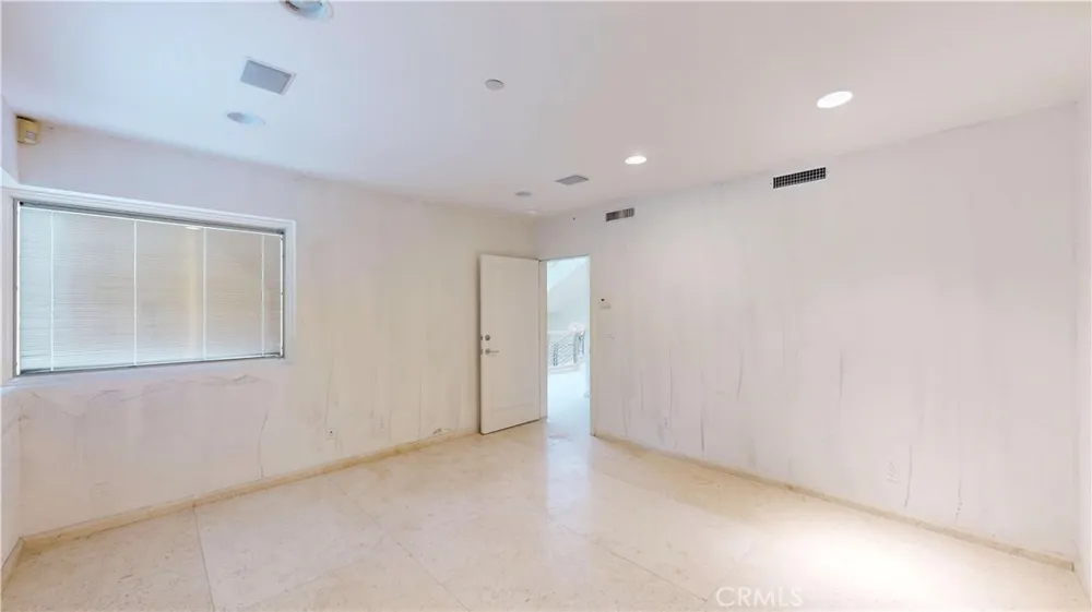 742 Greenridge Drive La Canada Flintridge, CA 91011