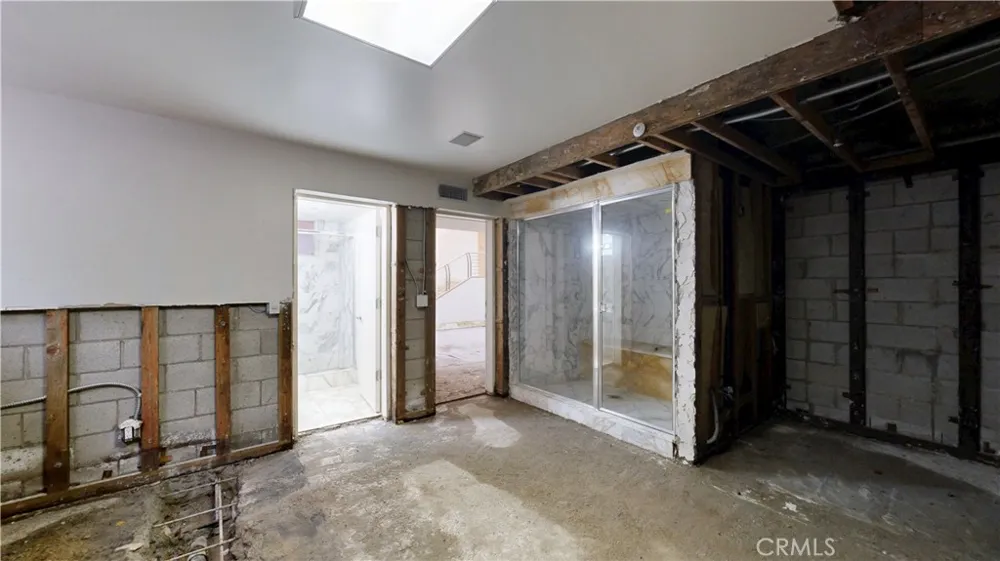 742 Greenridge Drive La Canada Flintridge, CA 91011