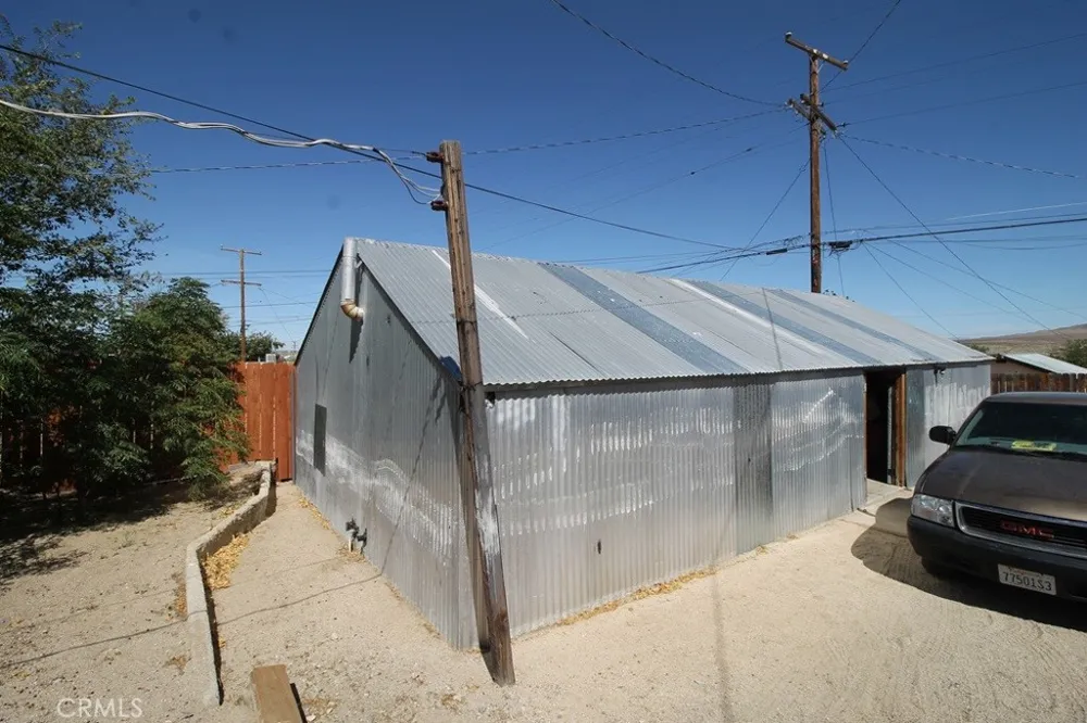 921 Flora Barstow, CA 92311