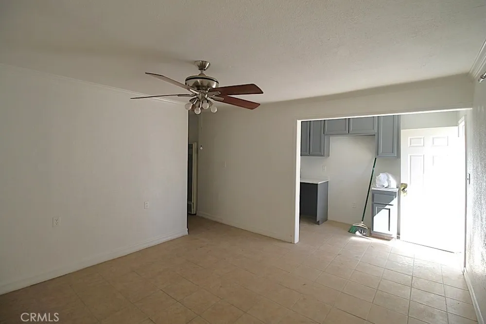 921 Flora Barstow, CA 92311