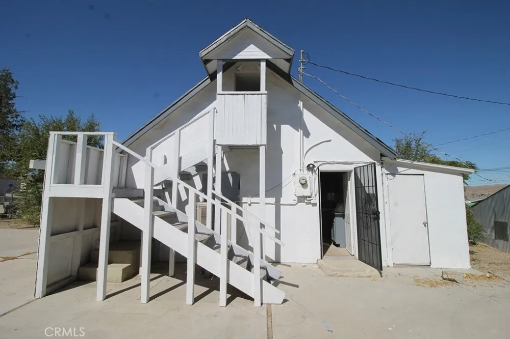 921 Flora Barstow, CA 92311