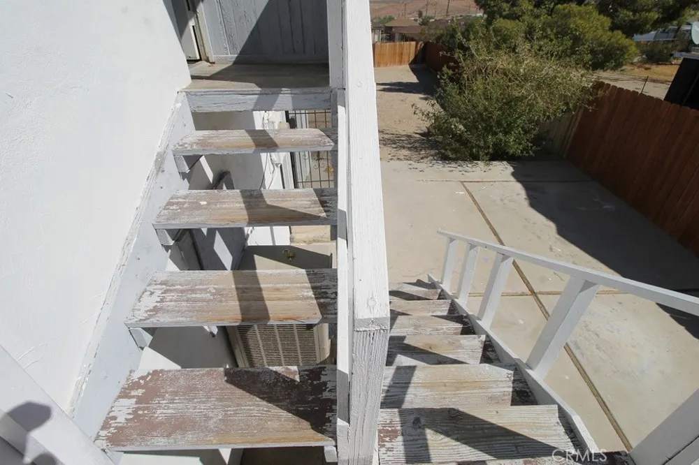 921 Flora Barstow, CA 92311
