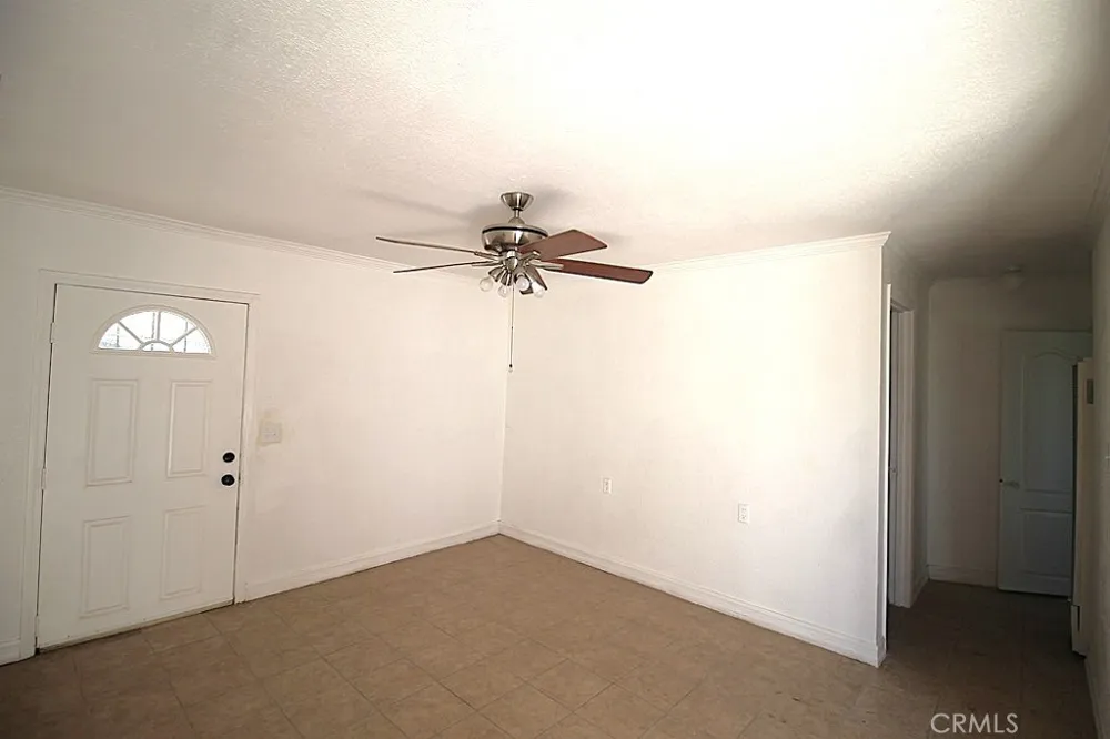 921 Flora Barstow, CA 92311