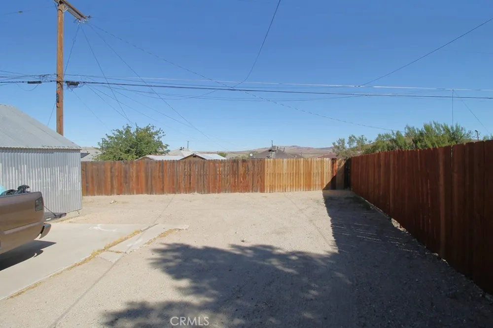 921 Flora Barstow, CA 92311