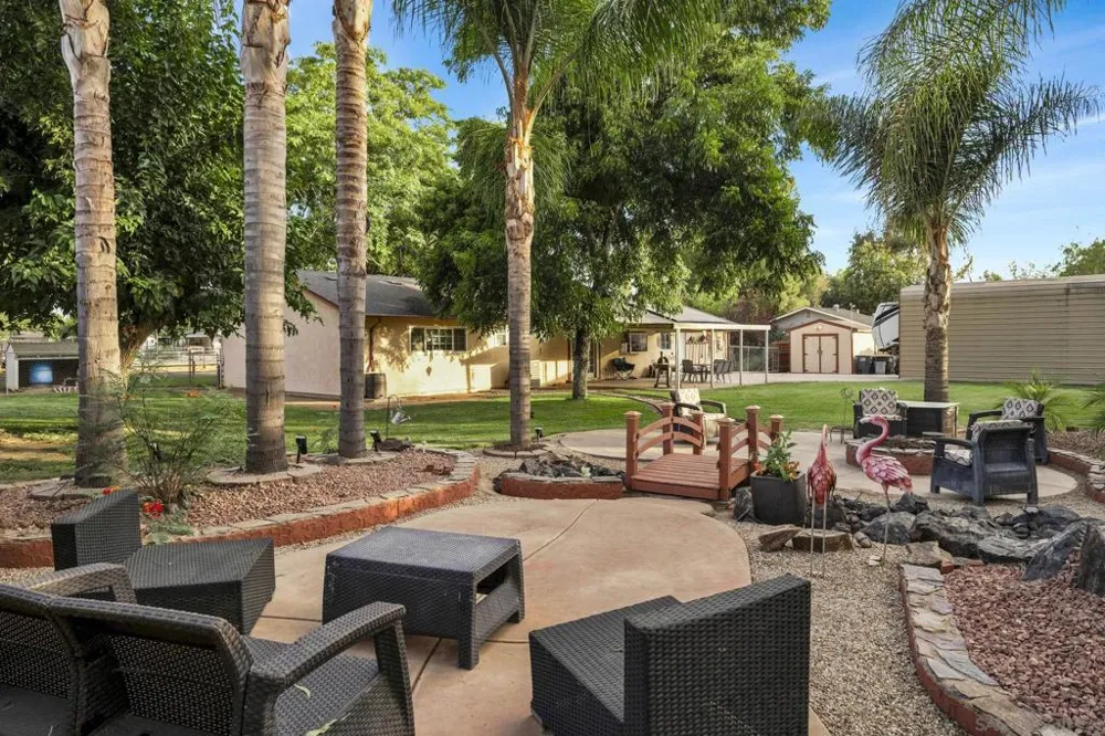 2147 Raymond Ave Ramona, CA 92065