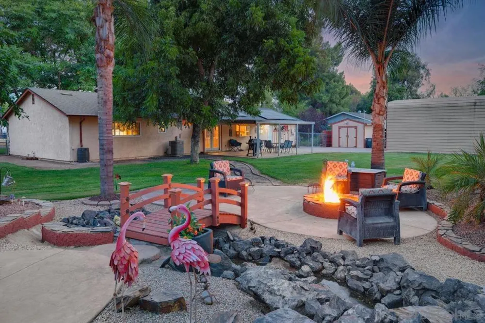 2147 Raymond Ave Ramona, CA 92065