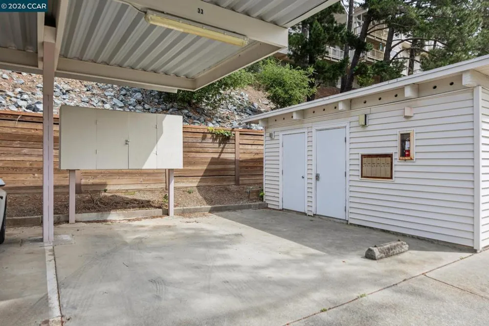 122 Ascot Ct #B Moraga, CA 94556