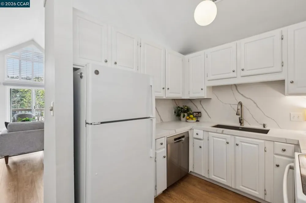 122 Ascot Ct #B Moraga, CA 94556