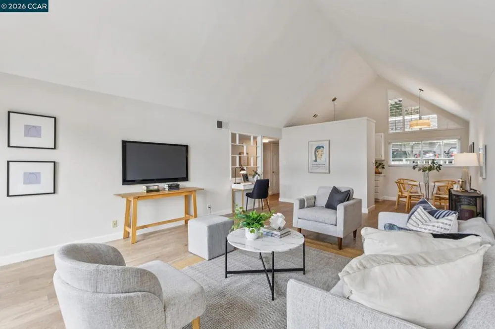 122 Ascot Ct #B Moraga, CA 94556