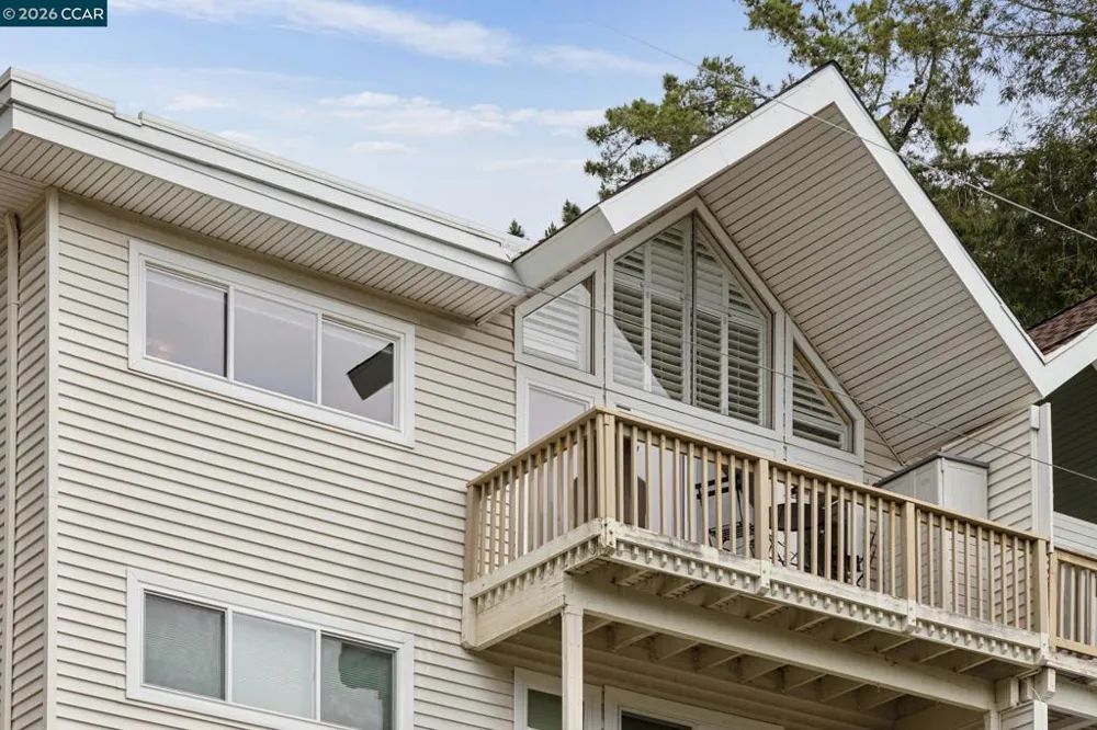 122 Ascot Ct #B Moraga, CA 94556