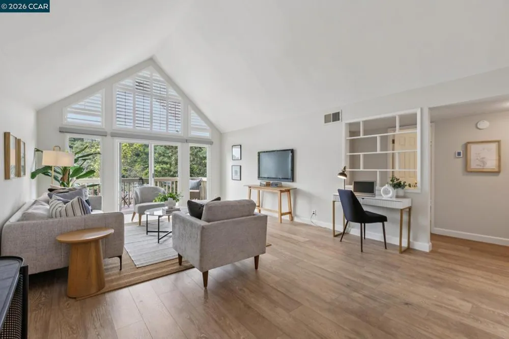 122 Ascot Ct #B Moraga, CA 94556