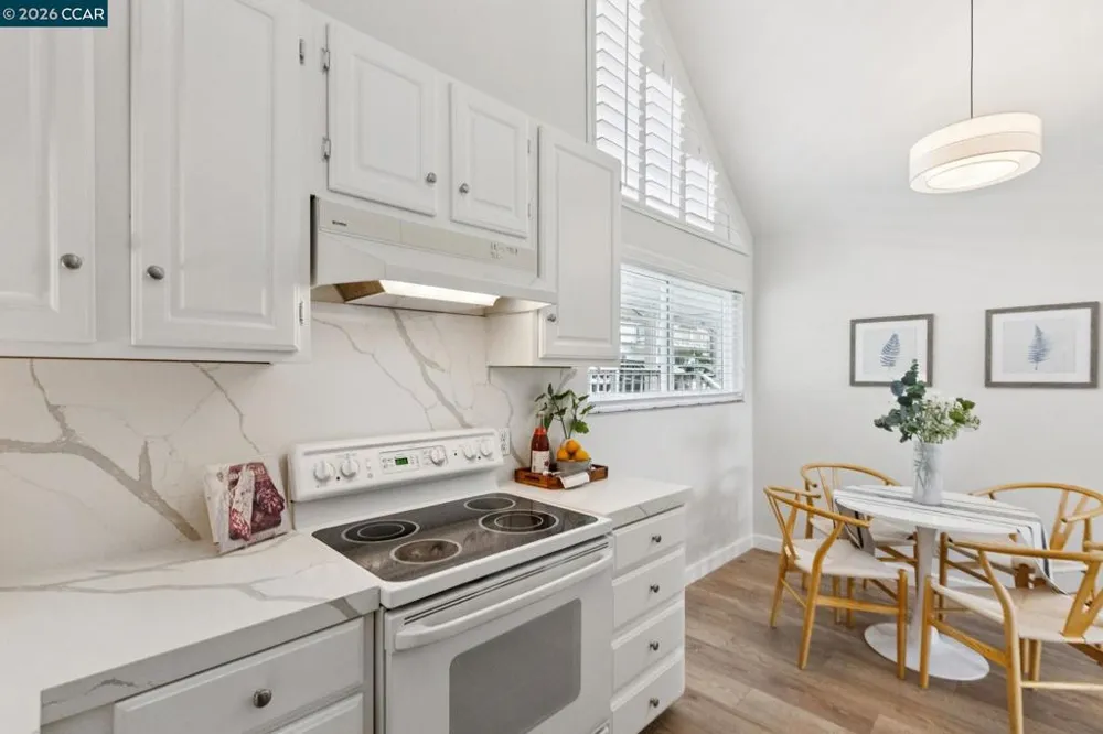 122 Ascot Ct #B Moraga, CA 94556