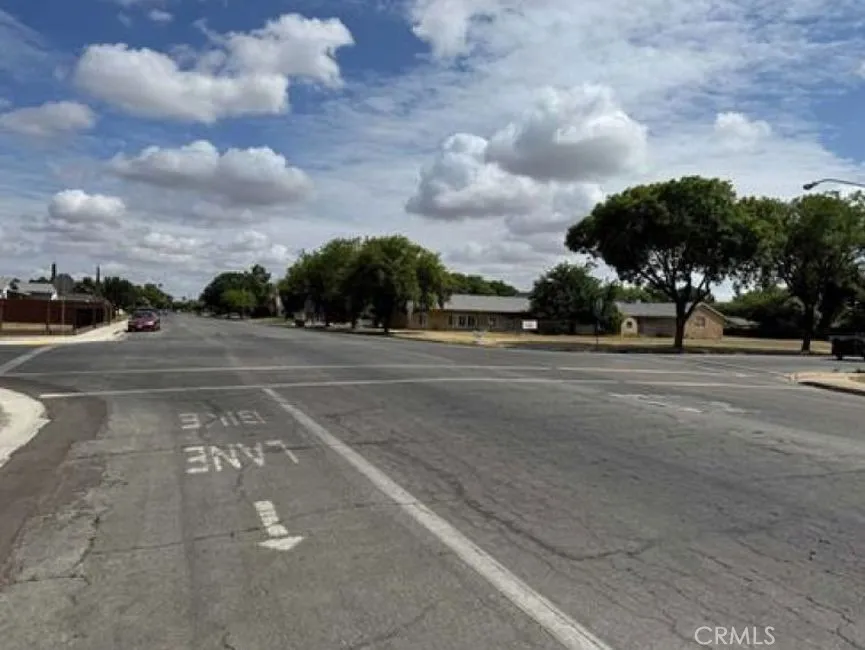2993 Parsons Merced, CA 95340