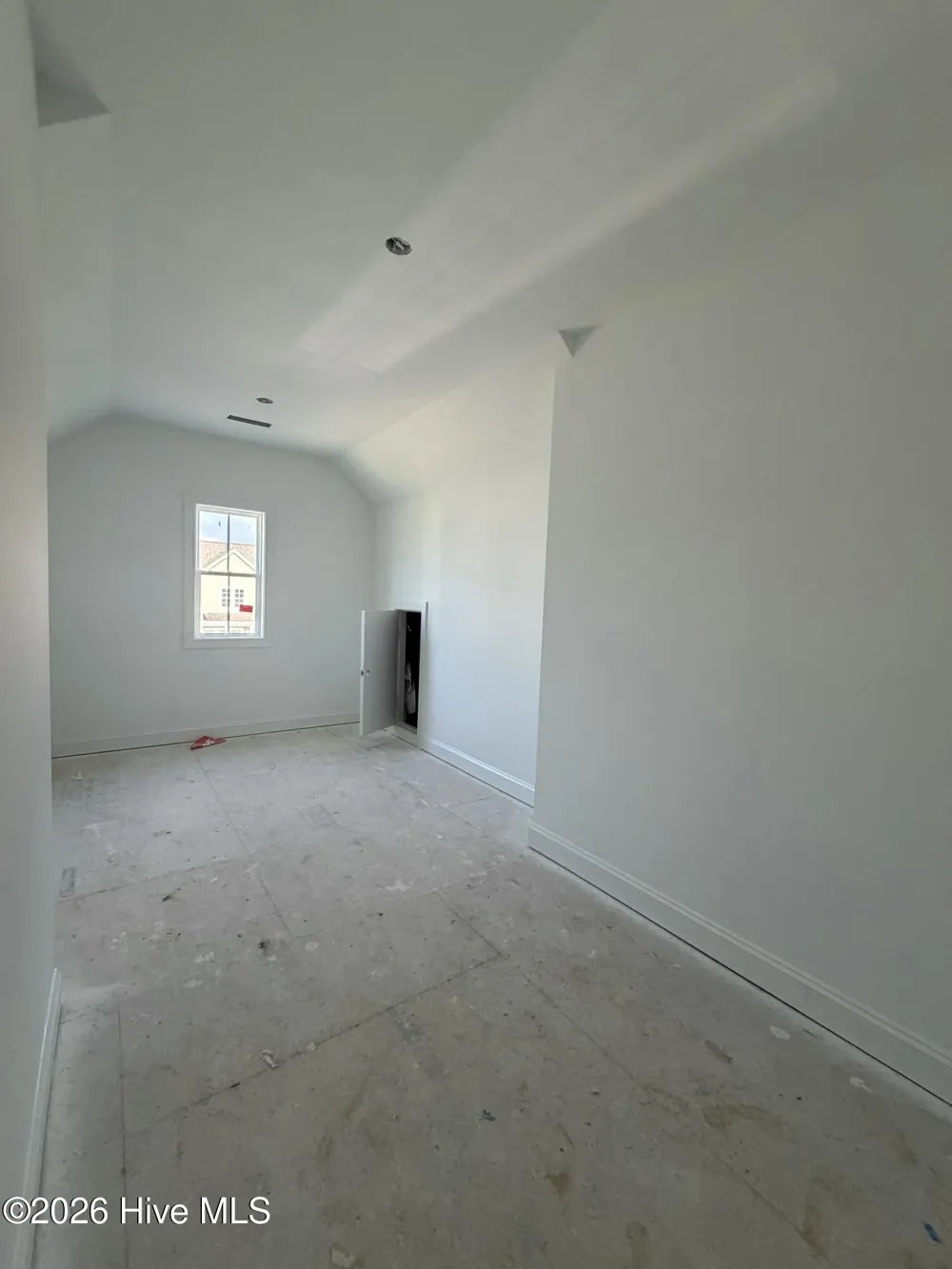 819 Tupelo Tree Drive Hubert, NC 28539