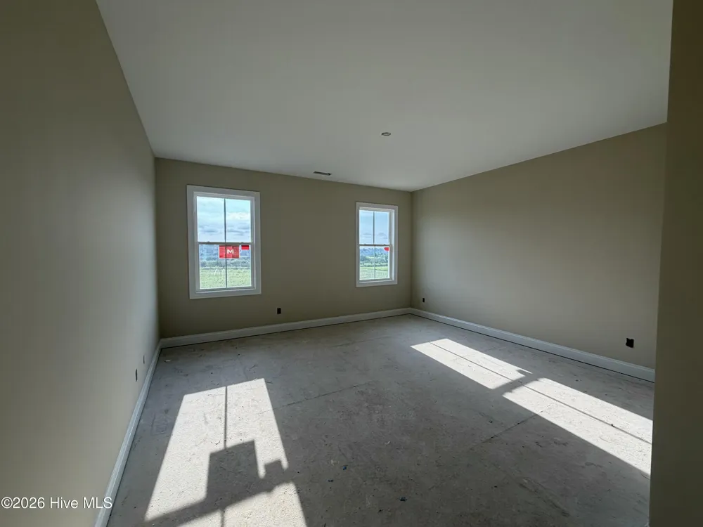 819 Tupelo Tree Drive Hubert, NC 28539