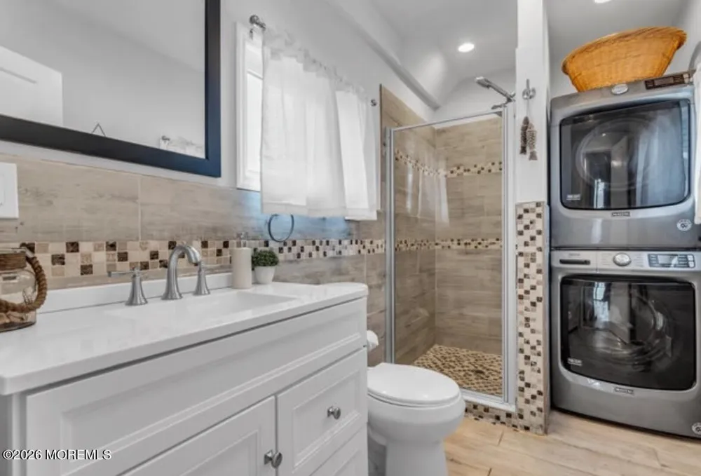 129 Jeteemale Drive Manahawkin, NJ 08050