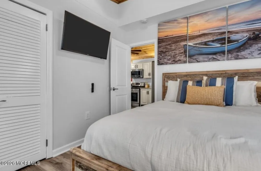 129 Jeteemale Drive Manahawkin, NJ 08050