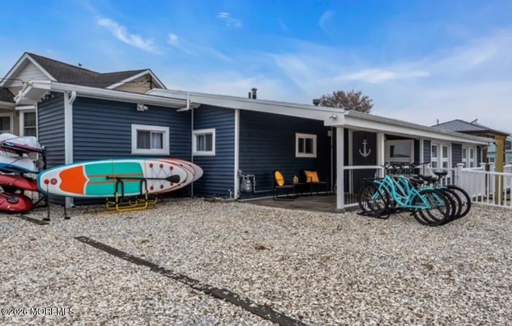 129 Jeteemale Drive Manahawkin, NJ 08050