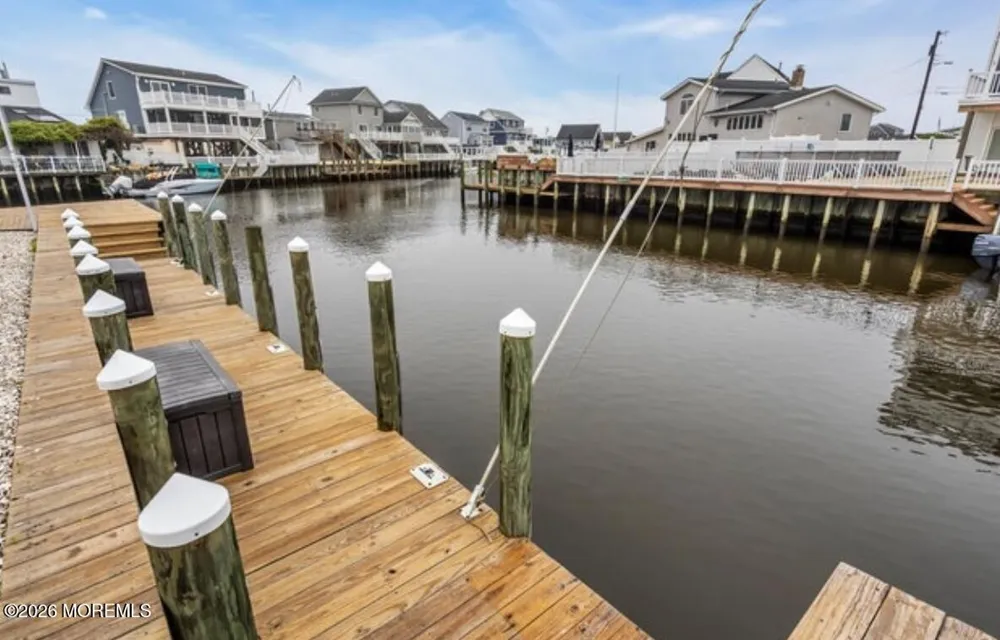 129 Jeteemale Drive Manahawkin, NJ 08050