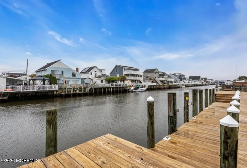 129 Jeteemale Drive Manahawkin, NJ 08050