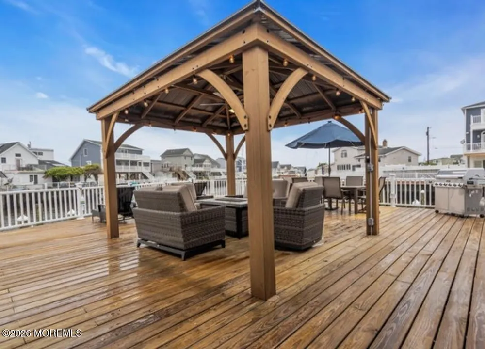 129 Jeteemale Drive Manahawkin, NJ 08050