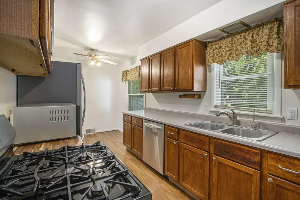 5215 E S AVENUE Pavilion Township, MI 49097