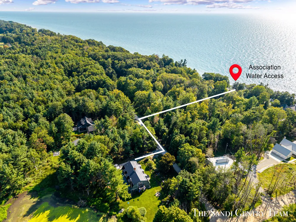 8567 Chuckanut Drive White River Township, MI 49437