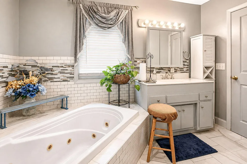 627 Francis Street South Haven City, MI 49090