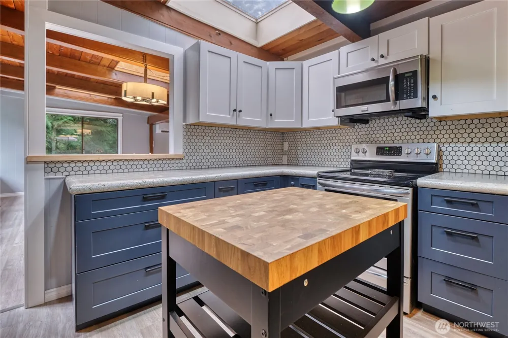 1788 Cliff Road Point Roberts, WA 98281