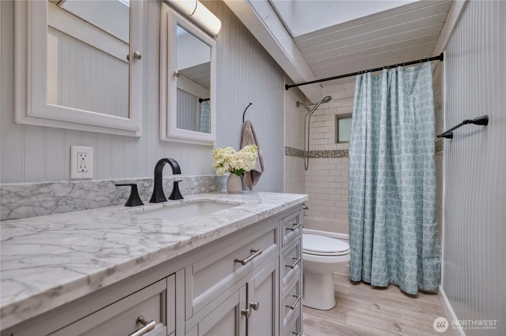 1788 Cliff Road Point Roberts, WA 98281