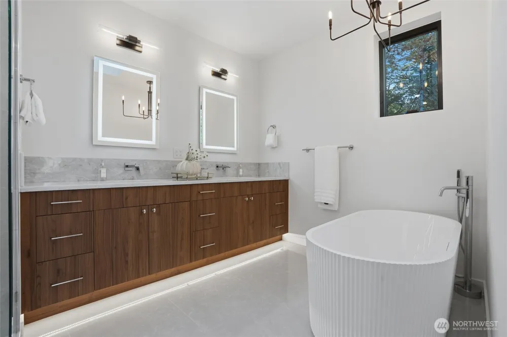 5505 78th Avenue NW Gig Harbor, WA 98335