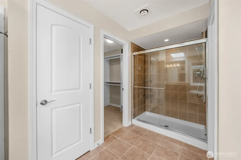 21321 37th Avenue SE Bothell, WA 98021