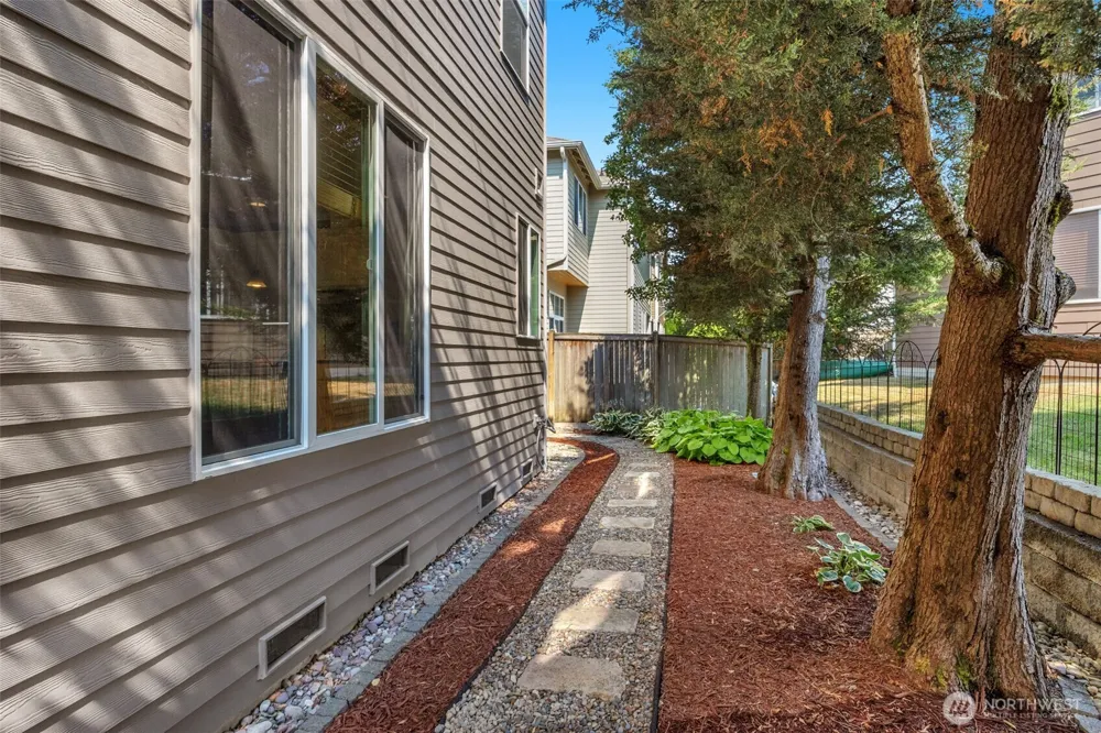 21321 37th Avenue SE Bothell, WA 98021