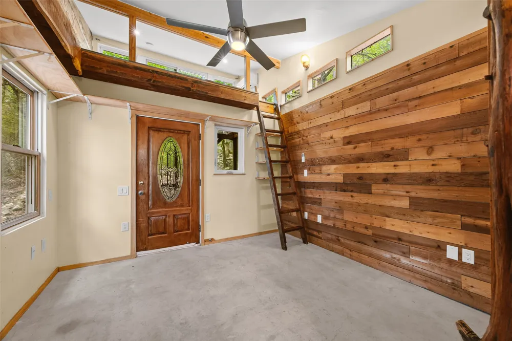8200 Wavertree Court Austin, TX 78745
