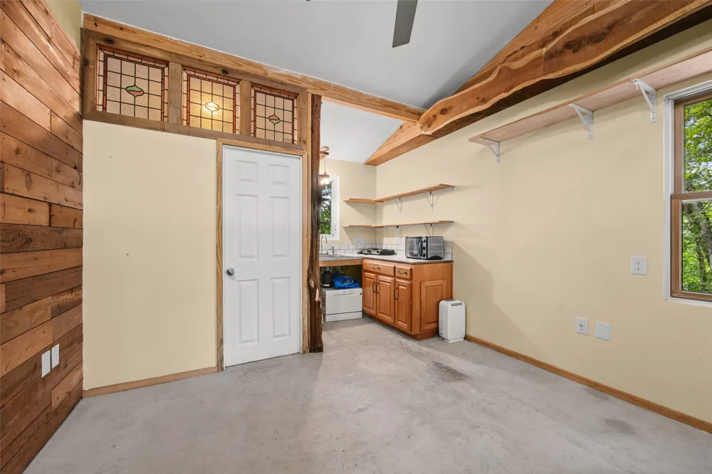 8200 Wavertree Court Austin, TX 78745
