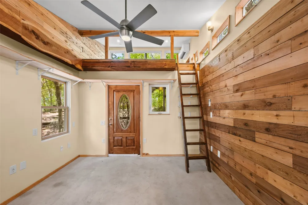 8200 Wavertree Court Austin, TX 78745