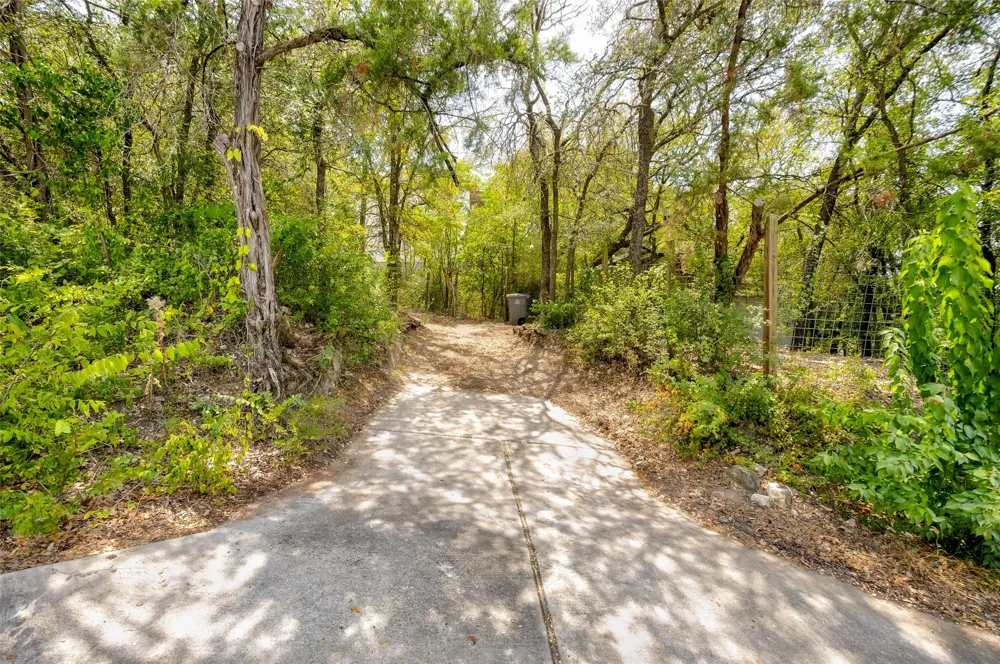 8200 Wavertree Court Austin, TX 78745