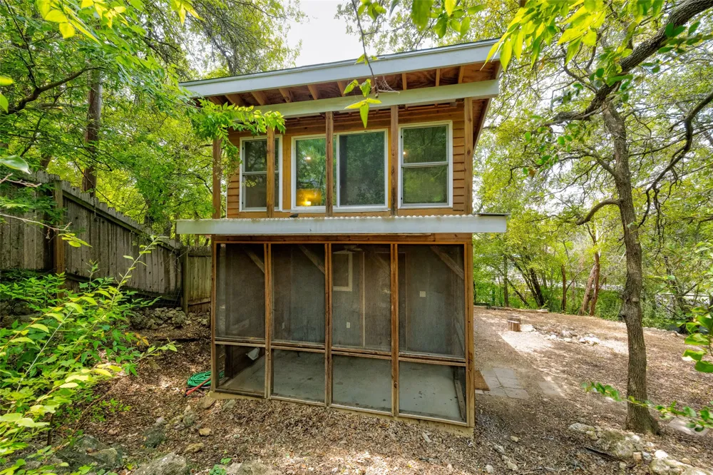 8200 Wavertree Court Austin, TX 78745