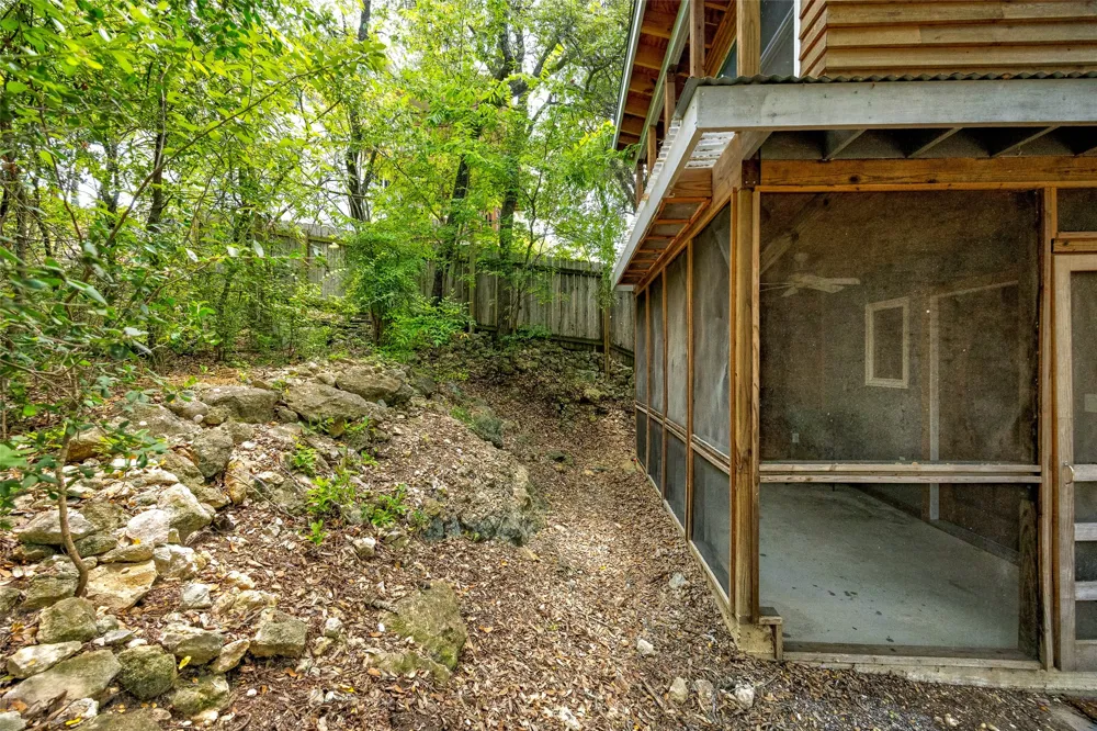 8200 Wavertree Court Austin, TX 78745