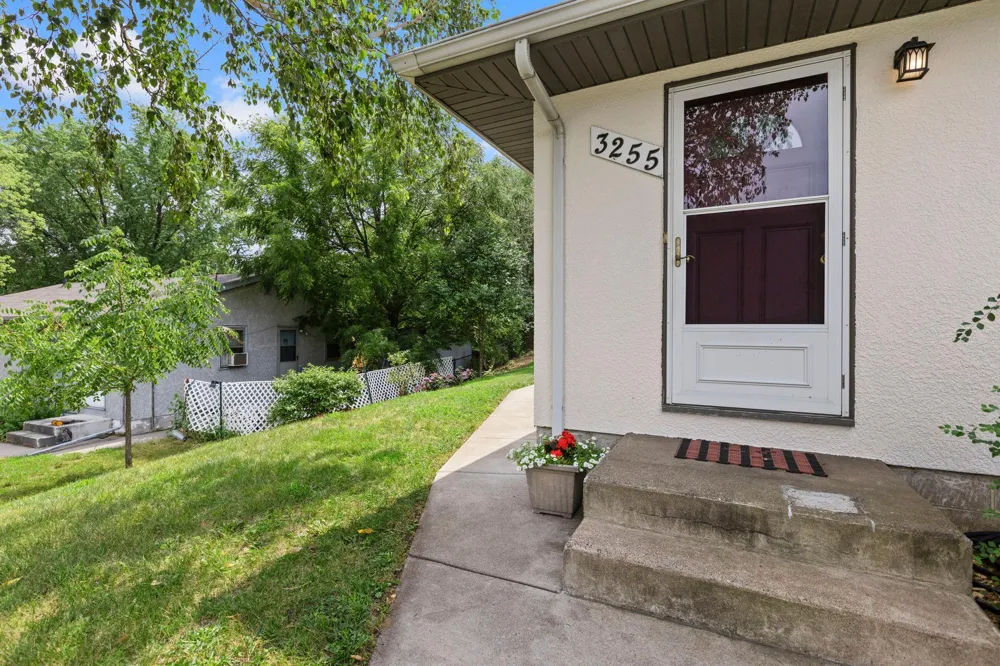 3255 Highway 55 Eagan, MN 55121