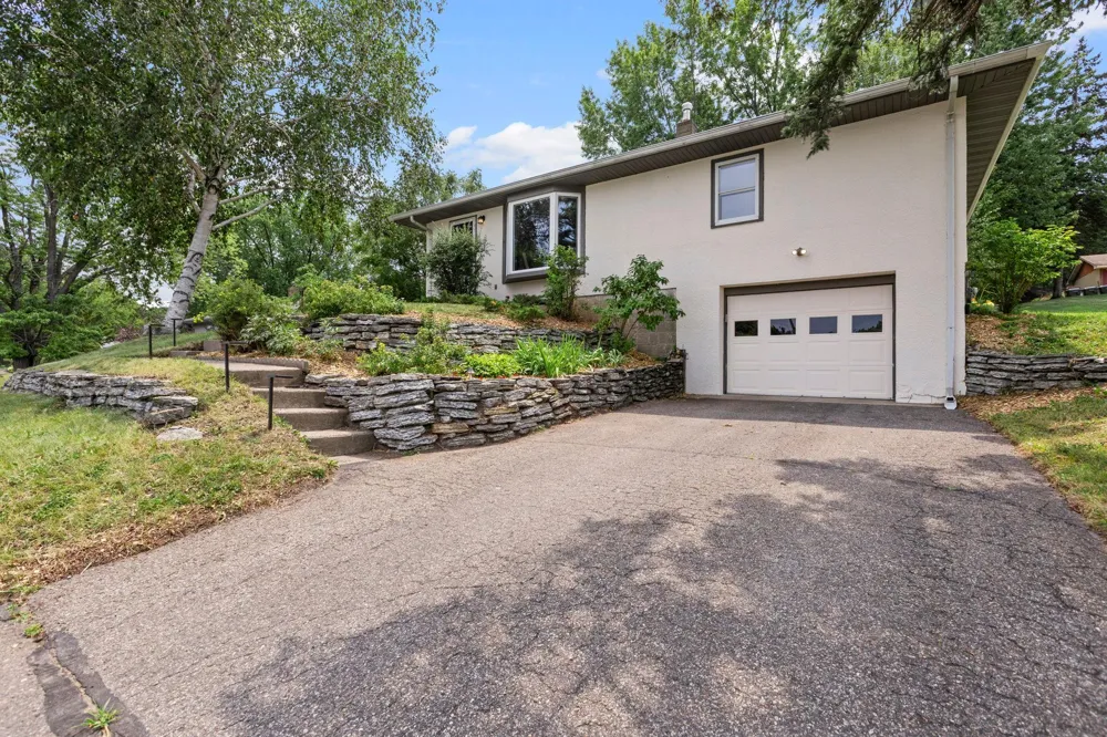 3255 Highway 55 Eagan, MN 55121