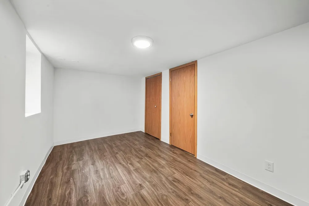 4338 James Avenue Minneapolis, MN 55412