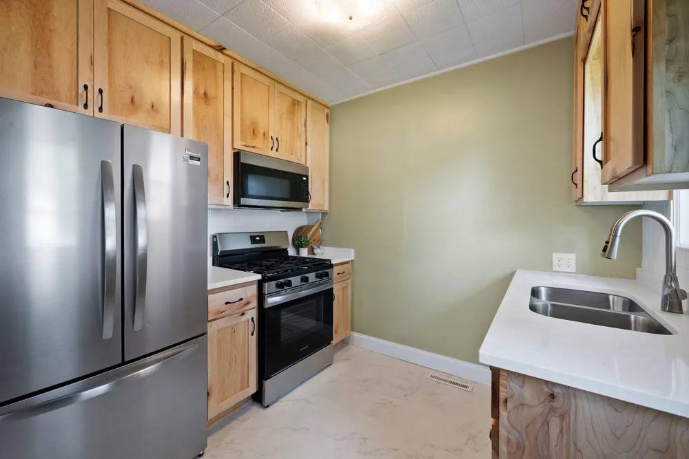 4338 James Avenue Minneapolis, MN 55412