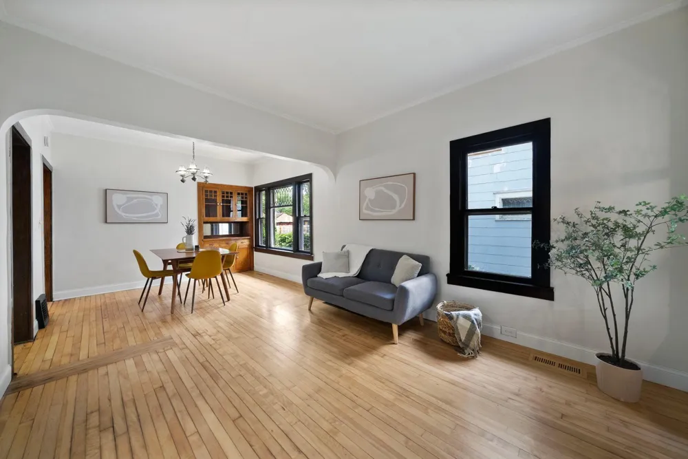 4338 James Avenue Minneapolis, MN 55412