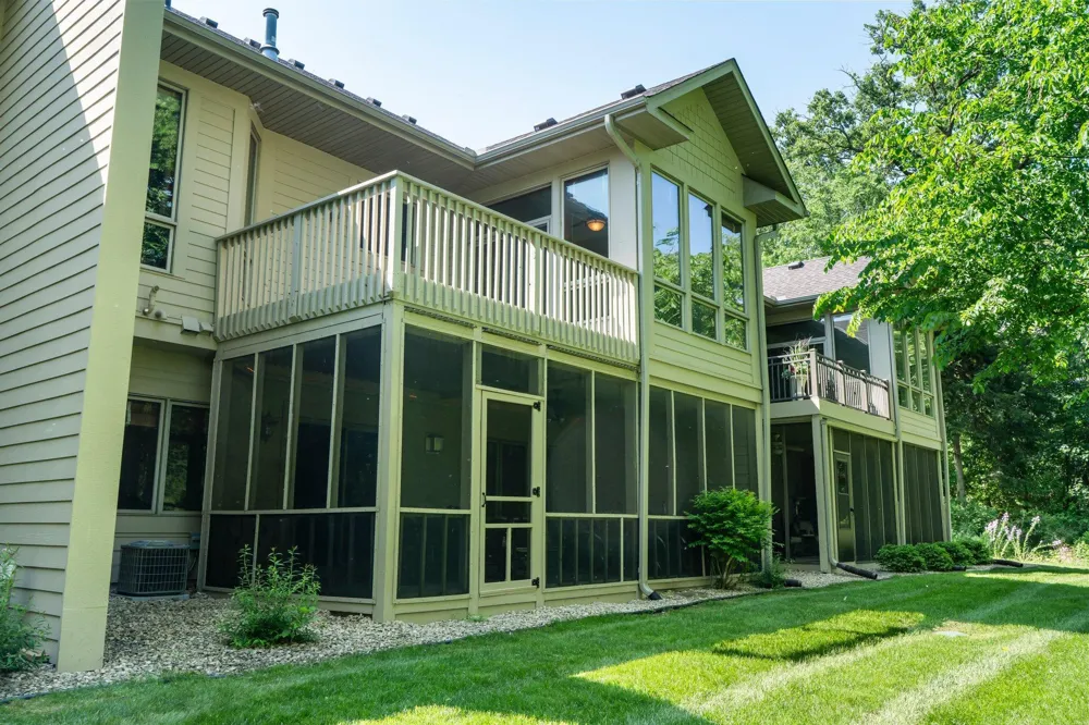 9363 Libby Lane Eden Prairie, MN 55347