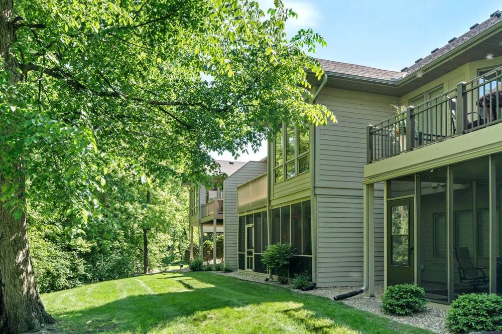 9363 Libby Lane Eden Prairie, MN 55347