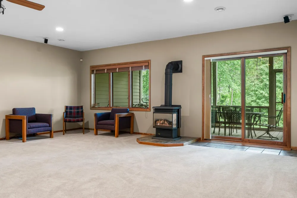 9363 Libby Lane Eden Prairie, MN 55347