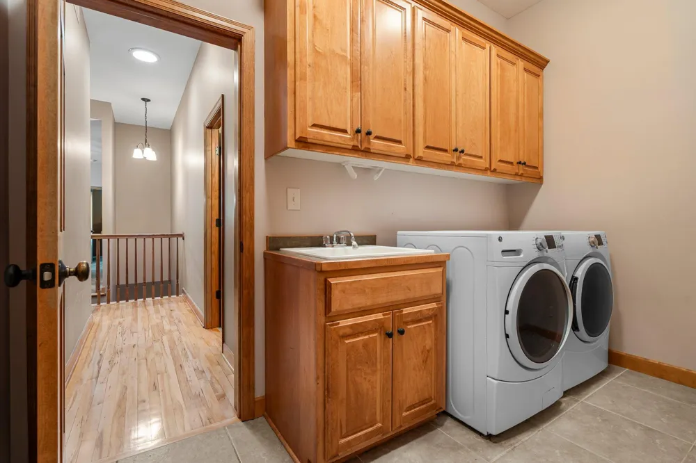 9363 Libby Lane Eden Prairie, MN 55347